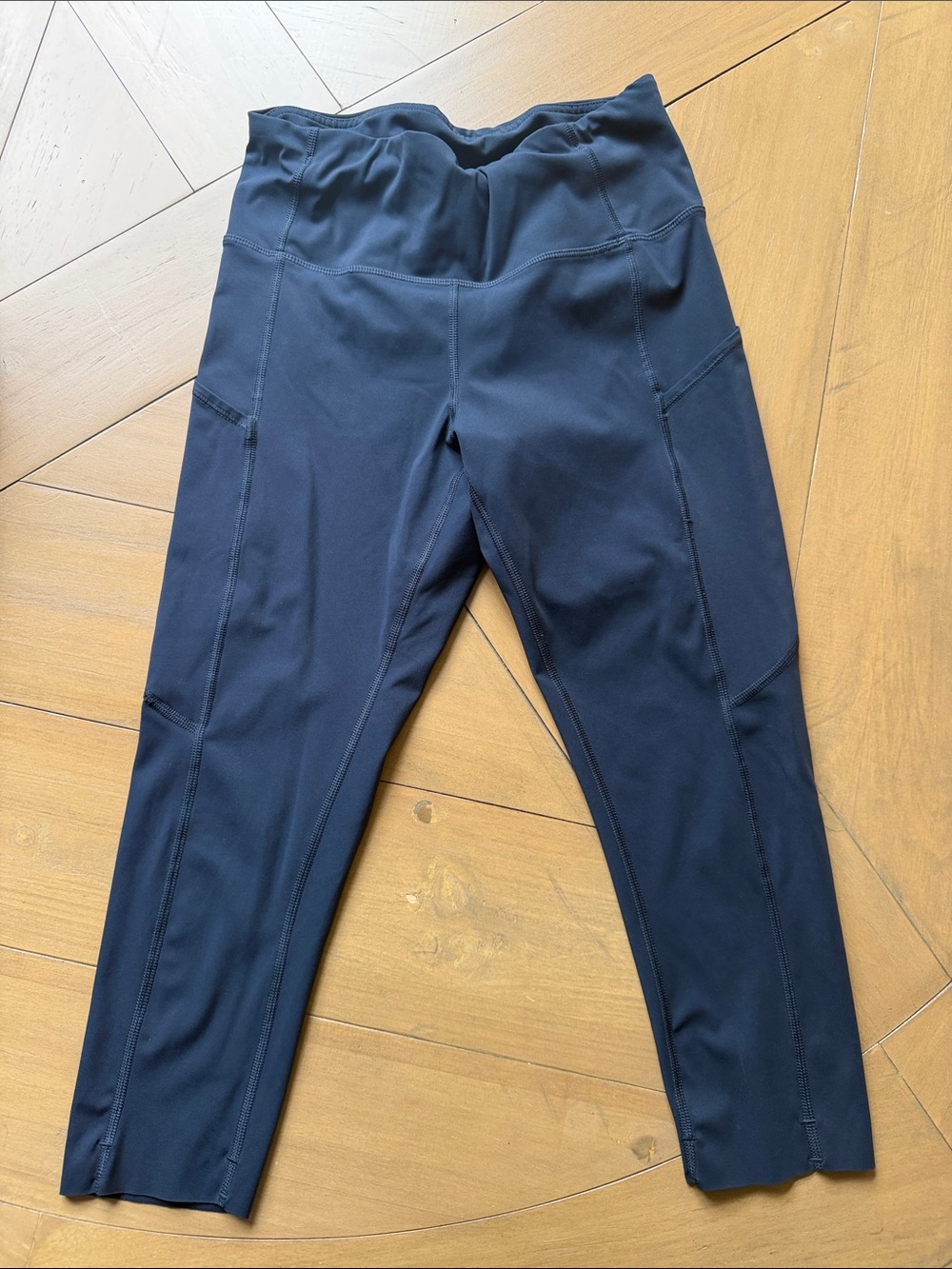 CRZ YOGA True navy High-Waist Capri Leggings